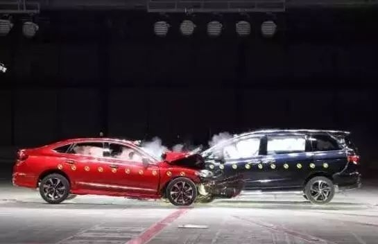 汽車鋼板厚度與安全性能，汽車鋼板厚度，關(guān)乎安全性能的關(guān)鍵要素 行業(yè)新聞 第4張