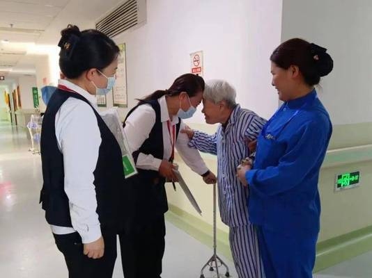 姜濤醫(yī)療團(tuán)隊(duì)協(xié)作案例，姜濤醫(yī)療團(tuán)隊(duì)，高效協(xié)作的典范，姜濤醫(yī)療團(tuán)隊(duì)，高效協(xié)作的典范案例解析 行業(yè)新聞 第4張