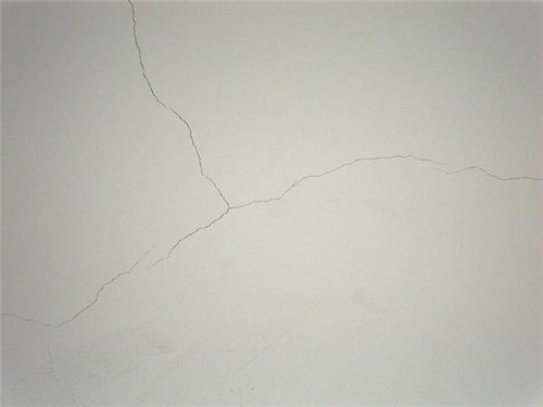 保修期外墻體開裂處理，保修期外墻體開裂處理，責(zé)任界定、原因分析與解決策略 行業(yè)新聞 第1張