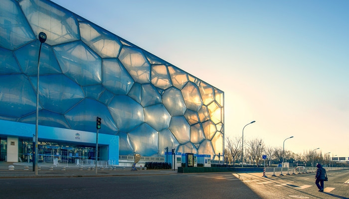 鋼結(jié)構(gòu)建筑的優(yōu)勢與挑戰(zhàn)，鋼結(jié)構(gòu)建筑，優(yōu)勢顯著，挑戰(zhàn)并存 行業(yè)新聞 第5張