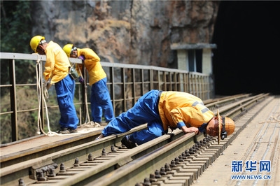 螺栓松動對鐵路橋梁的影響，松動對鐵路橋梁穩(wěn)定性