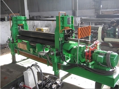 卷板機(jī)操作安全注意事項(xiàng) 行業(yè)新聞 第4張 卷板機(jī)操作安全注意事項(xiàng) 行業(yè)新聞 第4張