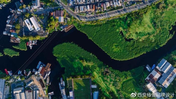 民宿設計作品簡介，幾種不同風格的標題供你參考，你可以根據(jù)民宿的具體特色和目標受眾進行選擇，，邂逅詩意棲居，[民宿名稱]設計佳作全覽，解鎖獨特美學，[民宿名稱]驚艷設計作品集錦，沉浸于美宿之韻——[民宿名稱]匠心設計賞析，探秘魅力民宿，[民宿名稱]精彩設計大揭秘，品味格調生活，[民宿名稱]專屬 行業(yè)新聞 第4張