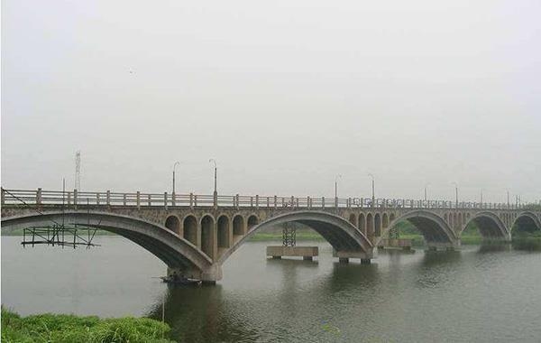 橋梁加固施工周期案例分析，幾種不同風(fēng)格的標(biāo)題供你參考，，專業(yè)嚴(yán)謹(jǐn)風(fēng)，橋梁加固施工周期實例深度剖析，實用導(dǎo)向風(fēng)，聚焦橋梁加固，施工周期案例全解析，懸念吸引風(fēng)，揭秘！橋梁加固施工周期 行業(yè)新聞 第4張