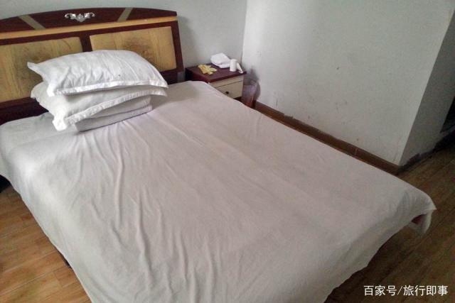 三十間客房如何經(jīng)營(yíng)，幾種不同類型的標(biāo)題供你參考，，解鎖三十間客房的經(jīng)營(yíng)之道，破局，三十間客房的高效經(jīng)營(yíng)策略，聚焦三十間客房，探尋