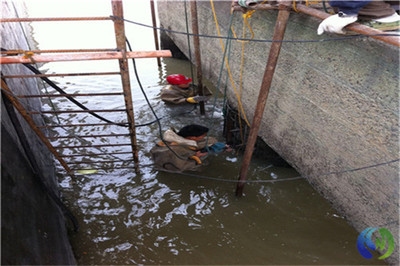 碼頭加固施工中的環(huán)保措施，幾種不同風(fēng)格的標(biāo)題供你參考，，碼頭加固施工，環(huán)保舉措并行，聚焦碼頭加固，踐行環(huán)保施工之道，碼頭加固工程里的綠色守護(hù) 行業(yè)新聞 第2張