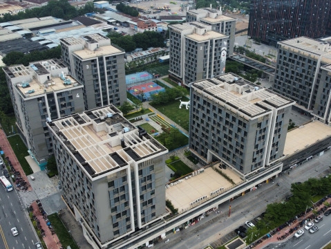 商業(yè)地產(chǎn)可以改住宅，幾種不同風(fēng)格的標(biāo)題供你參考，，商業(yè)地產(chǎn)轉(zhuǎn)型新徑，向住宅領(lǐng)域邁進(jìn)，破局之路，商業(yè)地產(chǎn)變身住宅可行性探索，解鎖新可能，商業(yè)地產(chǎn)改住宅的實踐 行業(yè)新聞 第2張