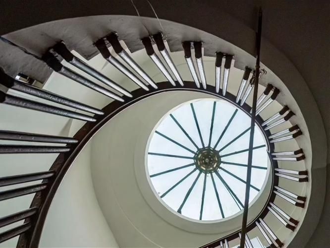 螺旋樓梯效果圖大全（51種螺旋樓梯創(chuàng)意設計,讓人大飽眼福!） 行業(yè)新聞 第24張