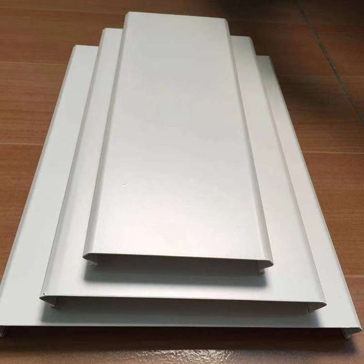 加油站頂棚裝修用什么材料（加油站頂棚裝修用什么材料,） 行業(yè)新聞 第1張