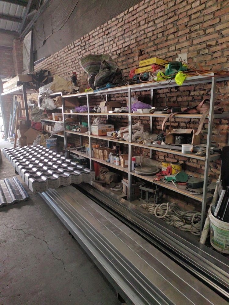 如何聯(lián)系這些雨棚店？（西安好師傅雨棚加工廠）