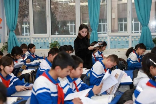 如何優(yōu)化教室采光與照明？（喀什地區(qū)中小學(xué)教室健康照明設(shè)備改造工程紀(jì)實(shí)中國(guó)新聞網(wǎng)）