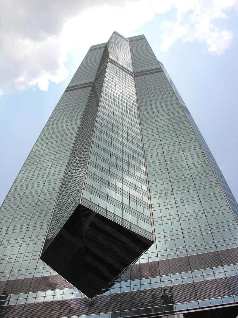 有哪些著名的鋼結(jié)構(gòu)玻璃幕墻案例？（有哪些著名的鋼結(jié)構(gòu)玻璃幕墻案例共參考1篇資料）