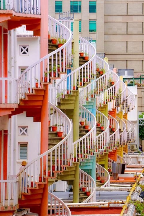 螺旋形樓梯設(shè)計(jì)案例分享 行業(yè)新聞 第21張 螺旋形樓梯設(shè)計(jì)案例分享 行業(yè)新聞 第21張