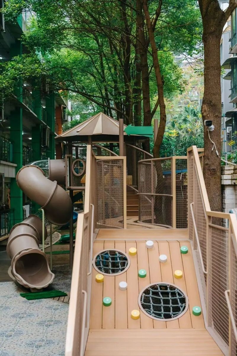 有哪些幼兒園樓梯設(shè)計(jì)案例？（幼兒園樓梯設(shè)計(jì)案例兼顧美觀、功能與教育意義） 行業(yè)新聞 第5張