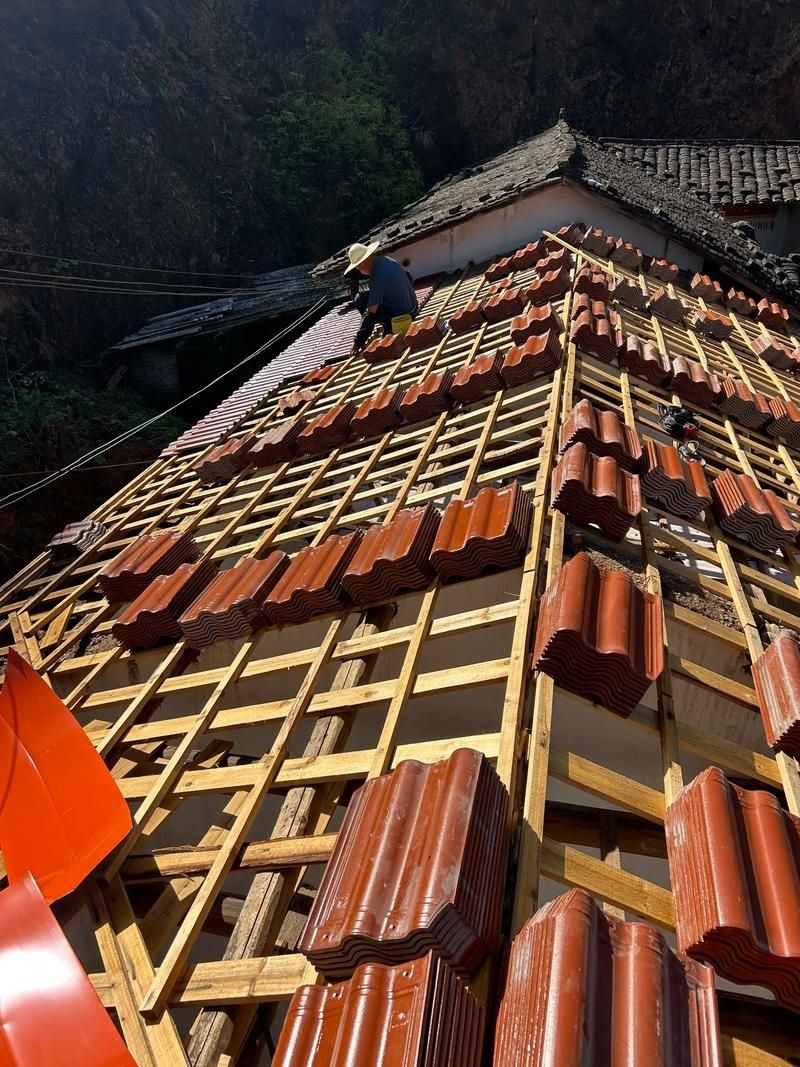 給我一些琉璃瓦制作圖片(琉璃瓦制作中哪個(gè)步驟最關(guān)鍵) 行業(yè)新聞 第6張 給我一些琉璃瓦制作圖片(琉璃瓦制作中哪個(gè)步驟最關(guān)鍵) 行業(yè)新聞 第6張