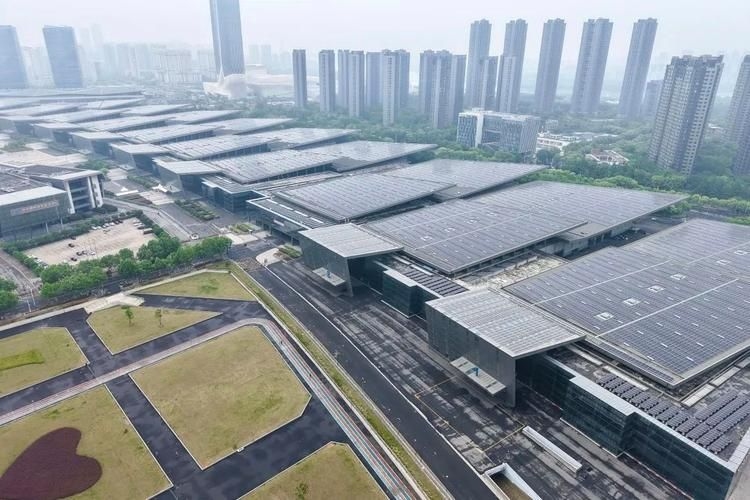 彩鋼瓦光伏安裝有哪些案例(彩鋼瓦光伏安裝有哪些案例,) 行業(yè)新聞 第14張 彩鋼瓦光伏安裝有哪些案例(彩鋼瓦光伏安裝有哪些案例,) 行業(yè)新聞 第14張