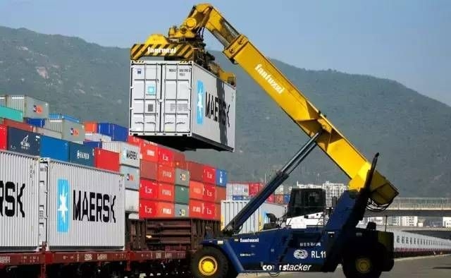 哪些因素會(huì)影響集裝箱的載重？（外貿(mào)貼士|集裝箱超重了怎么辦） 行業(yè)新聞 第2張