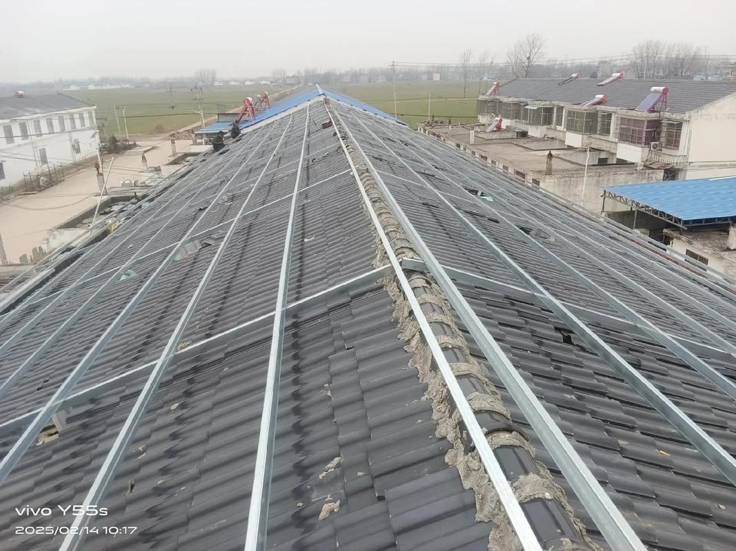 給我一些民用鋼結(jié)構(gòu)屋頂?shù)膱D片(民用鋼結(jié)構(gòu)屋頂實(shí)拍圖) 行業(yè)新聞 第3張 給我一些民用鋼結(jié)構(gòu)屋頂?shù)膱D片(民用鋼結(jié)構(gòu)屋頂實(shí)拍圖) 行業(yè)新聞 第3張