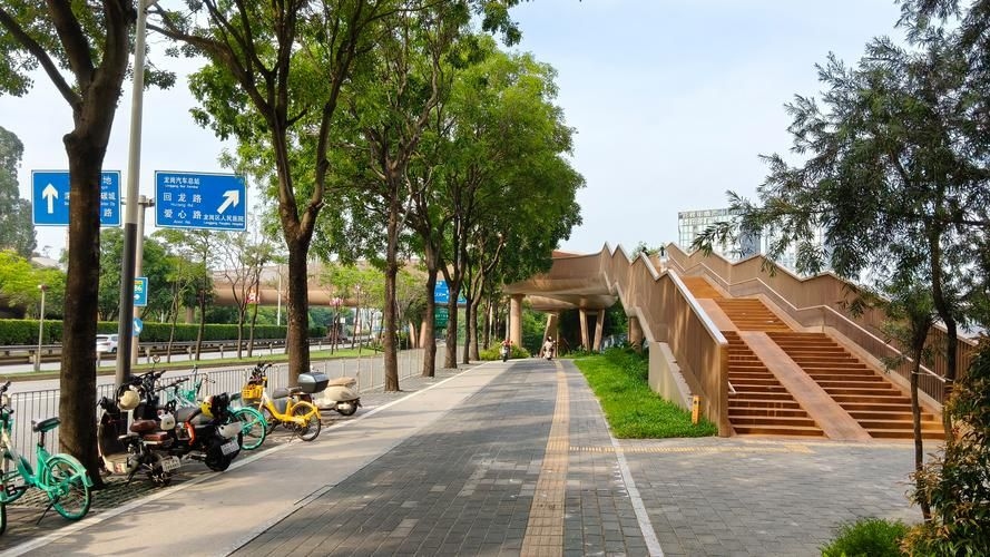 給我推薦一些經(jīng)典的鋼結(jié)構(gòu)景觀橋案例（給我推薦一些經(jīng)典的鋼結(jié)構(gòu)景觀橋案例,嘿，看來你對景觀橋很感興趣） 行業(yè)新聞 第3張