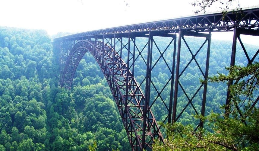 給我推薦一些經(jīng)典的鋼結(jié)構(gòu)景觀橋案例（給我推薦一些經(jīng)典的鋼結(jié)構(gòu)景觀橋案例,嘿，看來你對景觀橋很感興趣） 行業(yè)新聞 第14張