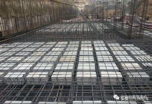 如何選擇適合的空心樓板模具？（如何選擇適合的空心樓板模具,選空心樓板模具這事兒） 行業(yè)新聞 第2張