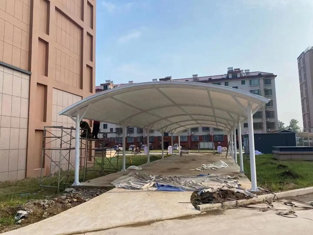 有沒有鋼結(jié)構(gòu)車棚的圖片示例？（有沒有鋼結(jié)構(gòu)車棚的圖片示例,當(dāng)然有,） 行業(yè)新聞 第16張