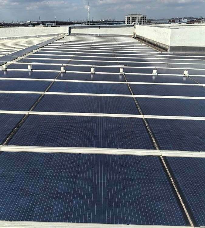 如何選擇適合彩鋼瓦屋頂?shù)墓夥?？（彩鋼瓦屋頂光伏安裝工商業(yè)電站6大關(guān)鍵點詳解）