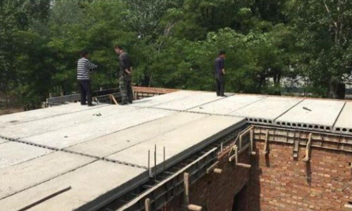 屋面板的材質(zhì)有哪些選擇（農(nóng)村自建房該用預(yù)制板還是現(xiàn)澆頂） 行業(yè)新聞 第2張