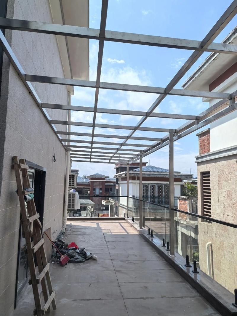 鋼構(gòu)幕墻陽光房的價(jià)格范圍（鋼構(gòu)幕墻陽光房價(jià)格范圍大致在每平方米500元至10000元） 行業(yè)新聞 第3張