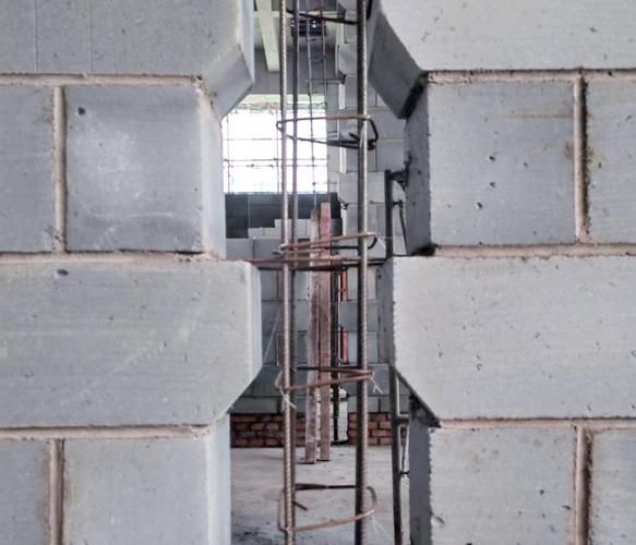 能否提供砌體加固筋的圖片示例？（植筋/預(yù)埋的關(guān)鍵步驟和規(guī)范要求）