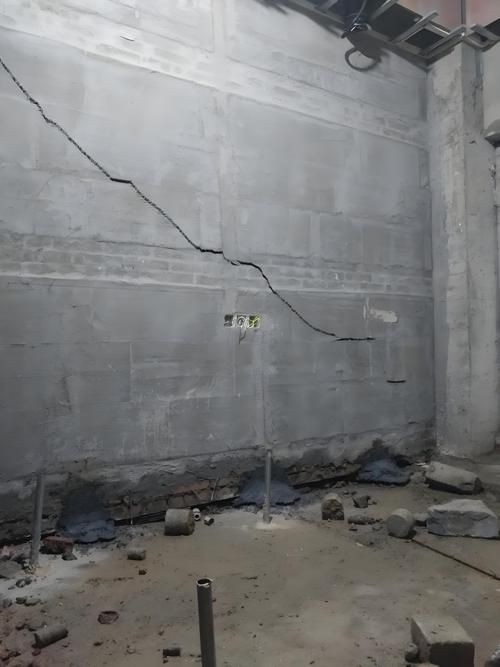 磚混結(jié)構(gòu)房屋有哪些常見病害（磚混結(jié)構(gòu)房屋有哪些常見、note、video組件要求） 行業(yè)新聞 第1張