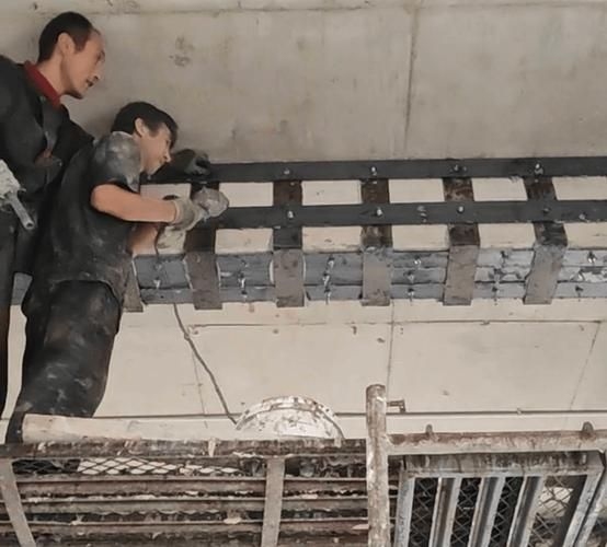 包鋼板加固有哪些常見問題？（包鋼板與混凝土結(jié)構(gòu)加固的常見問題，包鋼板加固的常見問題） 行業(yè)新聞 第4張