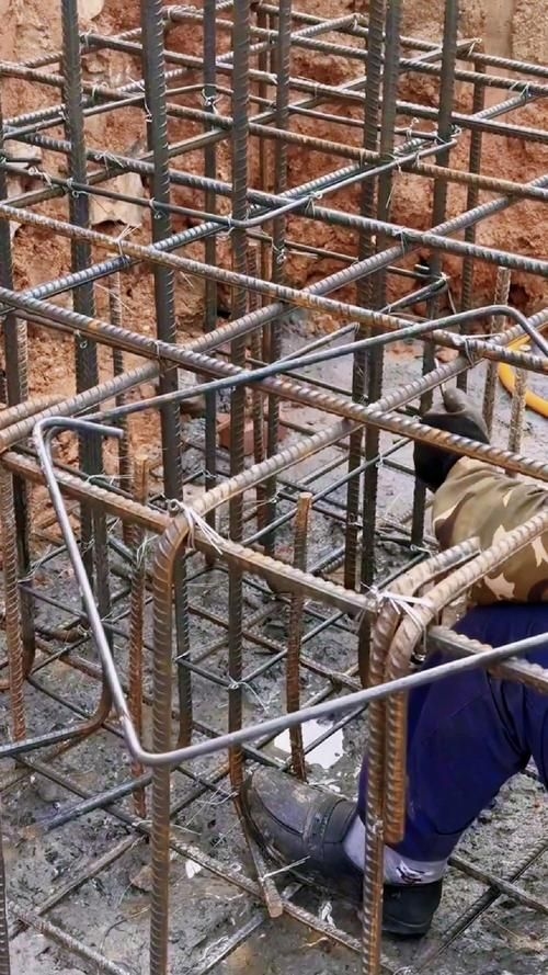 有哪些常見的鋼筋綁扎錯誤？（混凝土結構施工中常見的鋼筋綁扎錯誤詳解（1000字和配圖）） 行業(yè)新聞 第2張