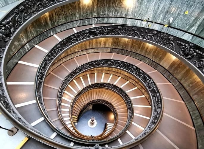 給我一些螺旋式樓梯的圖片（給我一些螺旋式樓梯的圖片,展開,又稱旋轉(zhuǎn)樓梯，） 行業(yè)新聞 第6張