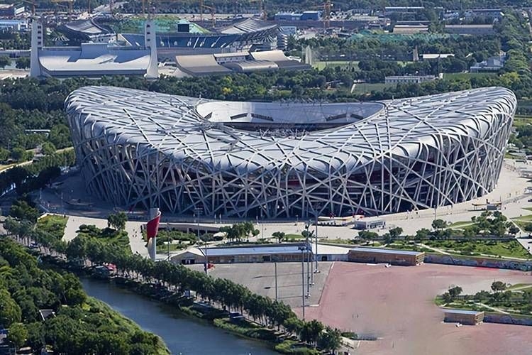 有哪些著名的異形鋼結(jié)構(gòu)案例？（全球范圍內(nèi)最具代表性的異形鋼結(jié)構(gòu)建筑案例詳解） 行業(yè)新聞 第5張