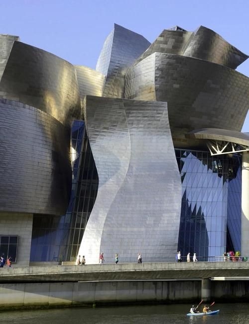 有哪些著名的異形鋼結(jié)構(gòu)案例？（全球范圍內(nèi)最具代表性的異形鋼結(jié)構(gòu)建筑案例詳解） 行業(yè)新聞 第9張