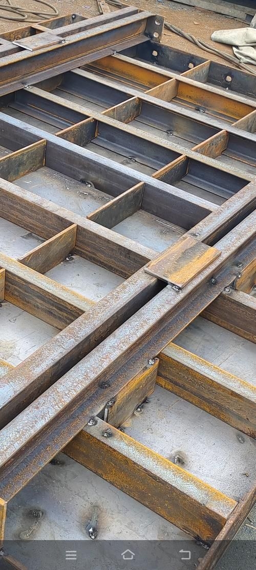 有哪些常見(jiàn)的異形鋼模板問(wèn)題？（常見(jiàn)的異形鋼模板問(wèn)題集中于陰角布置異形鋼模板問(wèn)題） 行業(yè)新聞 第4張