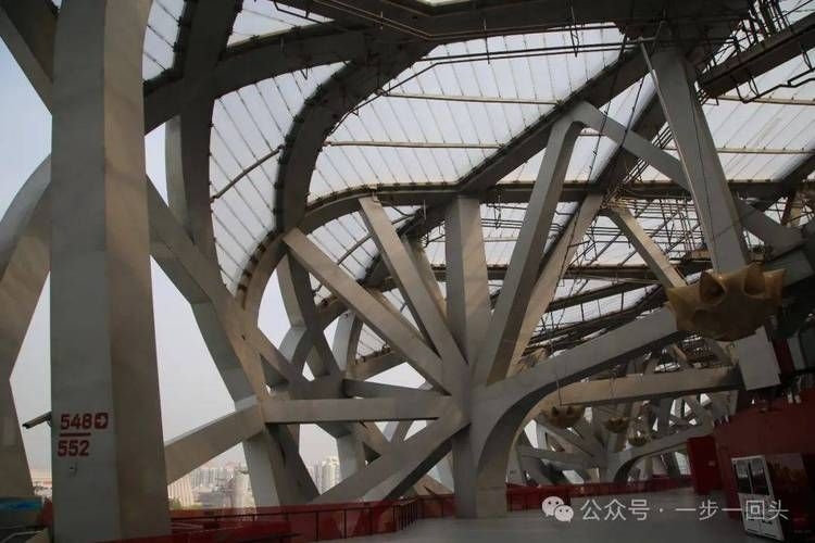 有哪些網(wǎng)架結(jié)構(gòu)案例可以參考（有哪些網(wǎng)架結(jié)構(gòu)案例可以參考思考） 行業(yè)新聞 第2張