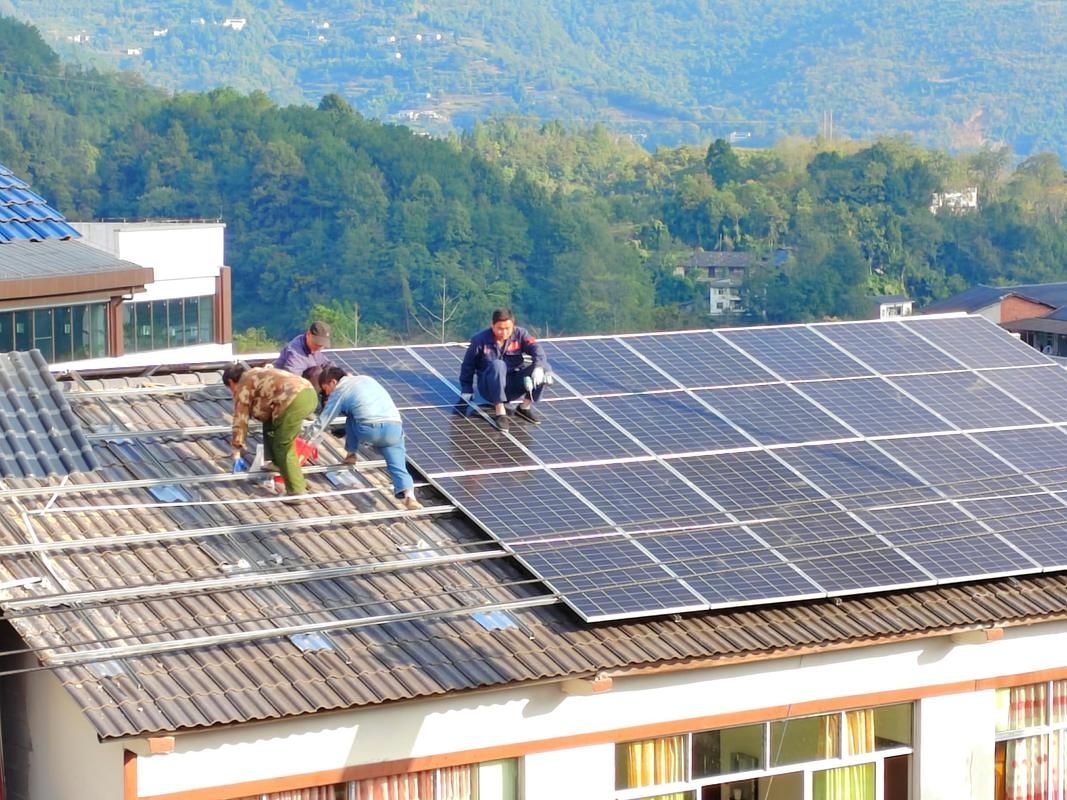 有哪些現(xiàn)代風格的屋頂材質(zhì)（現(xiàn)代風格屋頂材質(zhì)優(yōu)勢） 行業(yè)新聞 第12張