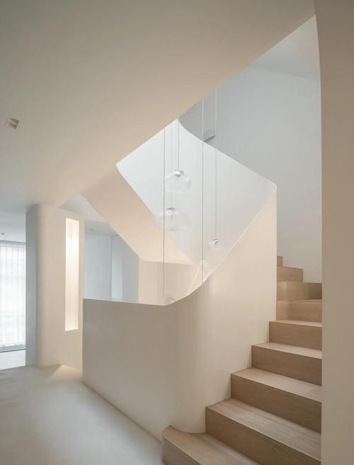 給我一些螺旋旋轉樓梯的設計圖（給我一些螺旋旋轉樓梯的設計圖,展開美學表現(xiàn)力和空間高效利用） 行業(yè)新聞 第16張