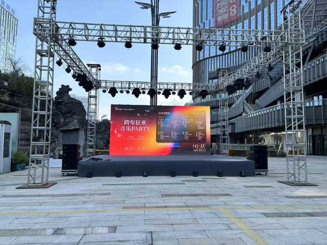 舞臺(tái)架子價(jià)格范圍是多少？（舞臺(tái)架子價(jià)格是多少舞臺(tái)架子安裝費(fèi)用大概是多少） 行業(yè)新聞 第2張