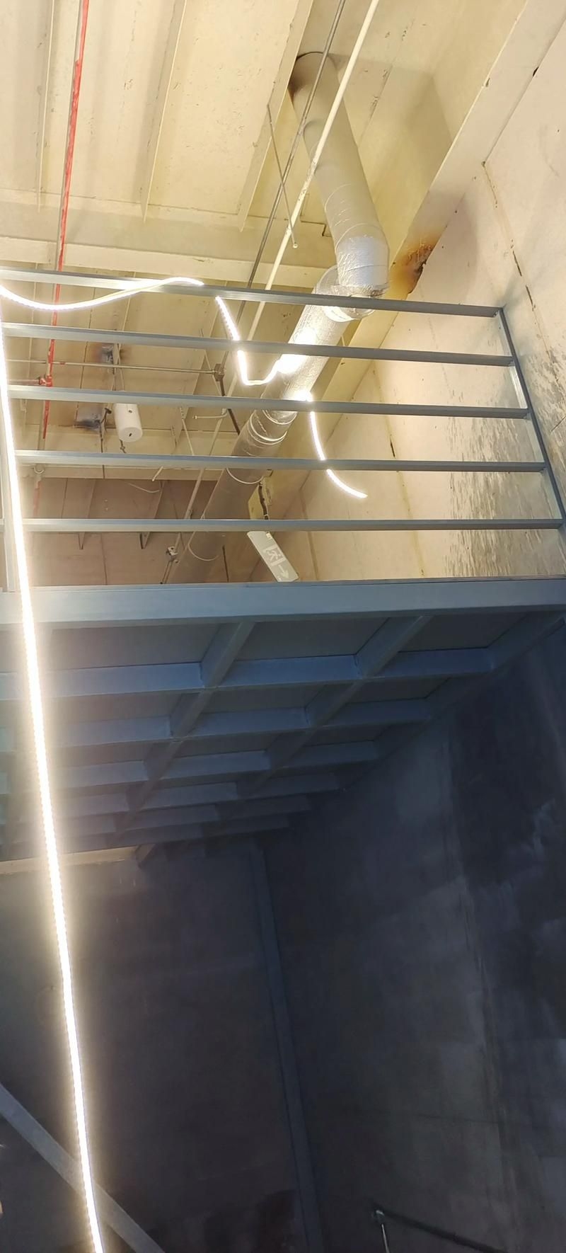 鋼結(jié)構(gòu)閣樓有哪些設(shè)計案例？（鋼結(jié)構(gòu)閣樓有哪些設(shè)計案例共參考4篇資料,嘿嘿嘿） 行業(yè)新聞 第12張