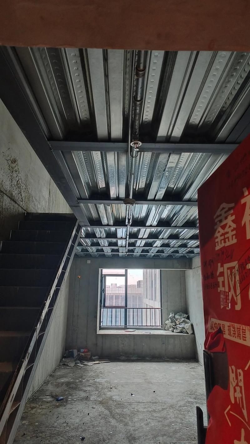 鋼結(jié)構(gòu)閣樓有哪些設(shè)計案例？（鋼結(jié)構(gòu)閣樓有哪些設(shè)計案例共參考4篇資料,嘿嘿嘿） 行業(yè)新聞 第13張