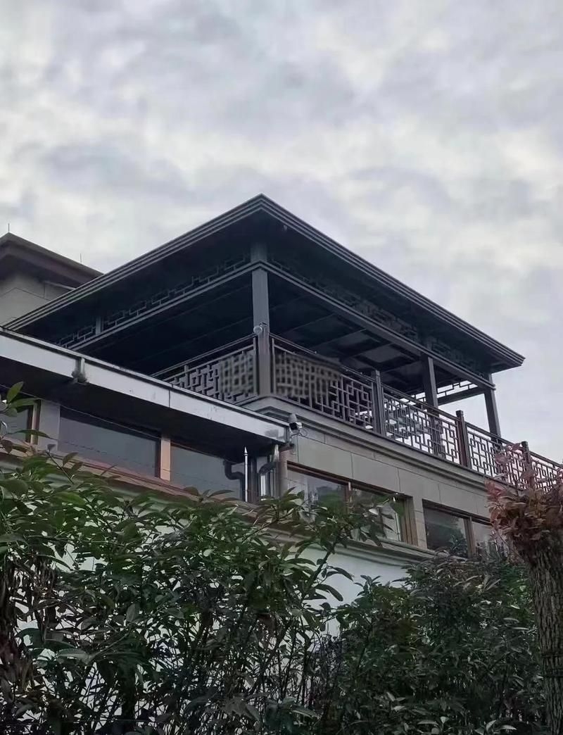 哪種雨棚材料性價(jià)比最高（哪種雨棚材料性價(jià)比最高，性價(jià)比最高的雨棚材料是） 行業(yè)新聞 第2張