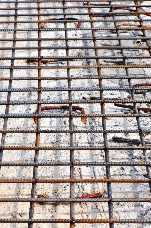 鋼筋網(wǎng)片施工中常見(jiàn)的問(wèn)題有哪些？（鋼筋網(wǎng)片施工中常見(jiàn)的問(wèn)題圖片有哪些） 行業(yè)新聞 第2張