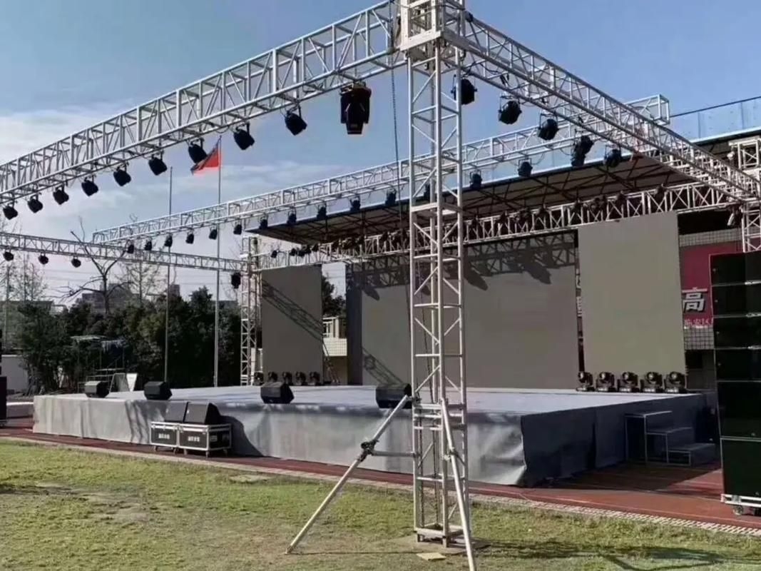 有沒有現(xiàn)成的舞臺鋼構(gòu)搭建設(shè)計圖模板（有沒有現(xiàn)成的舞臺鋼構(gòu)搭建設(shè)計圖模板，展開） 行業(yè)新聞 第10張